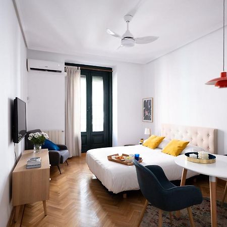 Estudio Calle Del Barquillo Madrid Exterior photo